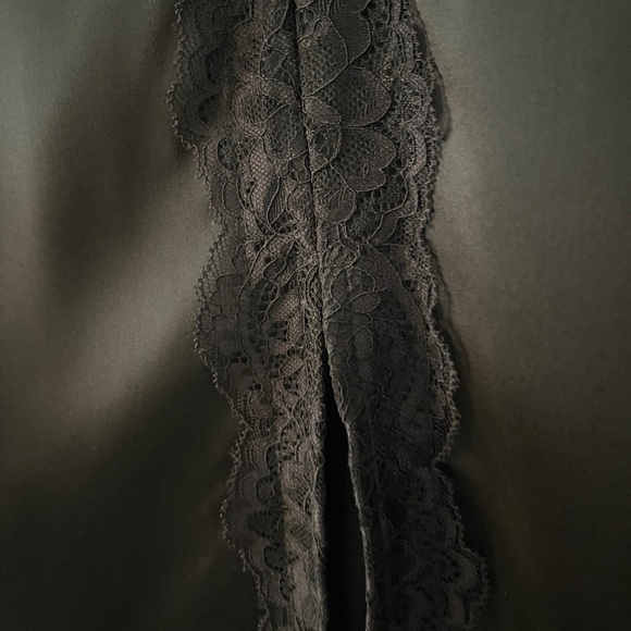 House of Harlow 1960 Black Lace maxi Satin skirt size medium - Picture 13 of 14